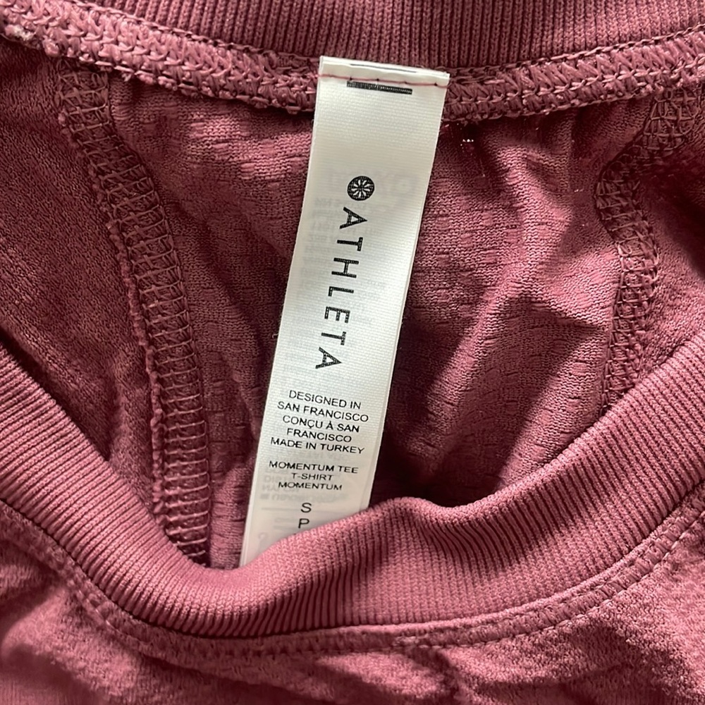 Athleta Momentum Tee